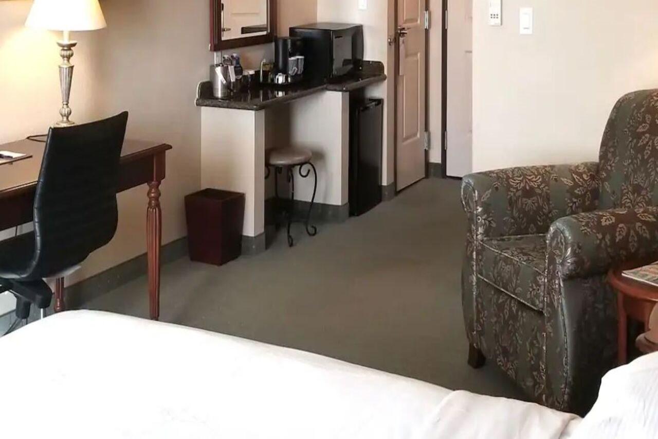 Doubletree By Hilton Phoenix-Гилбърт Екстериор снимка