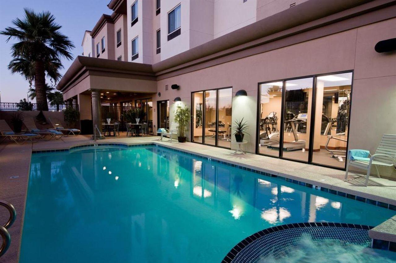 Doubletree By Hilton Phoenix-Гилбърт Екстериор снимка