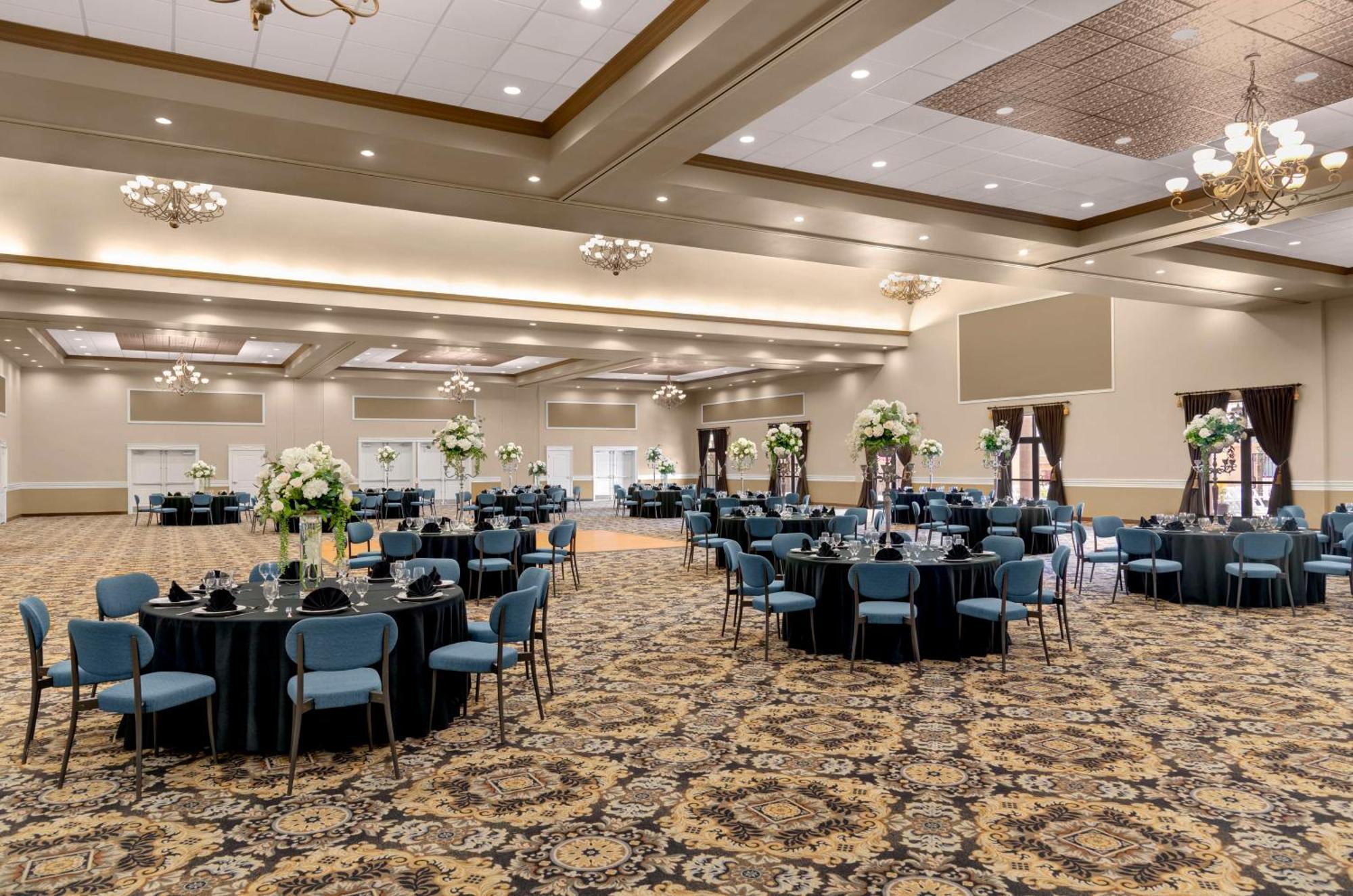 Doubletree By Hilton Phoenix-Гилбърт Екстериор снимка